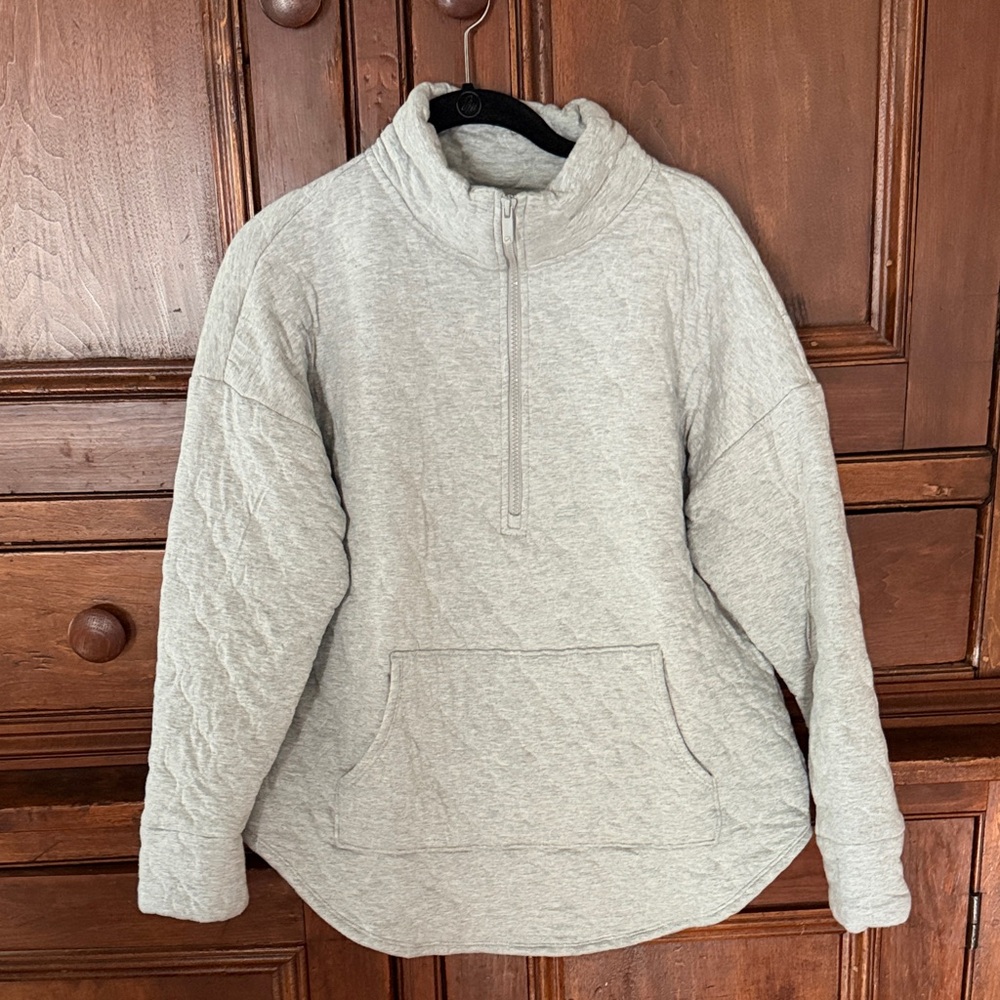 GAP Gray GapFit Top